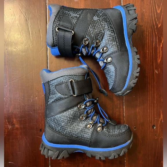 DSG Black and blue toddler snow boots size 11 - Picture 2 of 6
